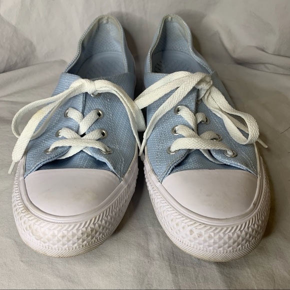 Converse, Coral Ox sneakers, EUC, size 8 - Picture 2 of 8